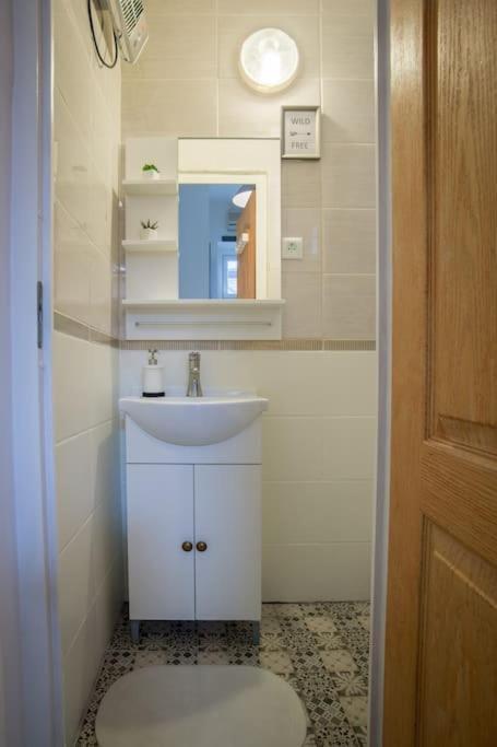 Cozy Studio With Air Condition Freshly Renovated Budapest Esterno foto