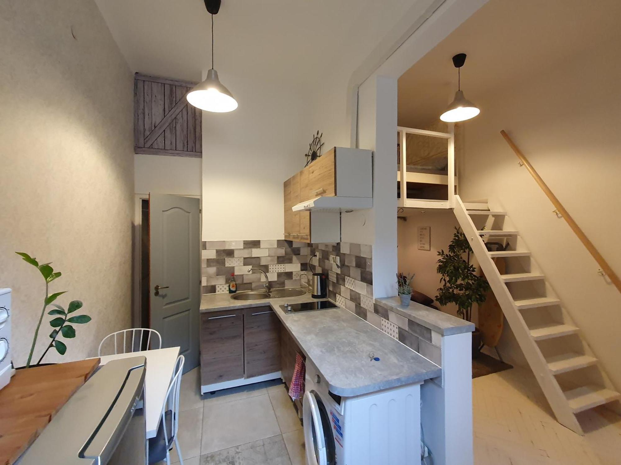 Cozy Studio With Air Condition Freshly Renovated Budapest Esterno foto