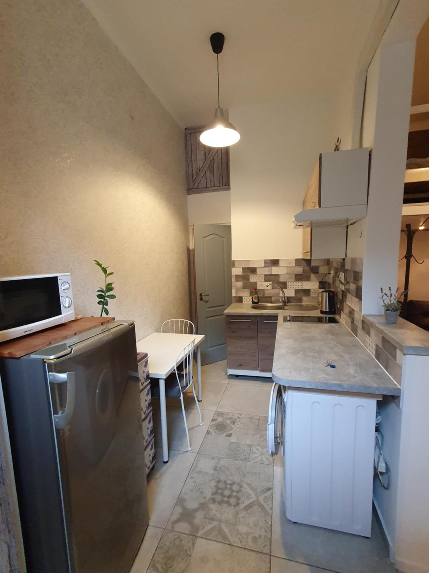 Cozy Studio With Air Condition Freshly Renovated Budapest Esterno foto